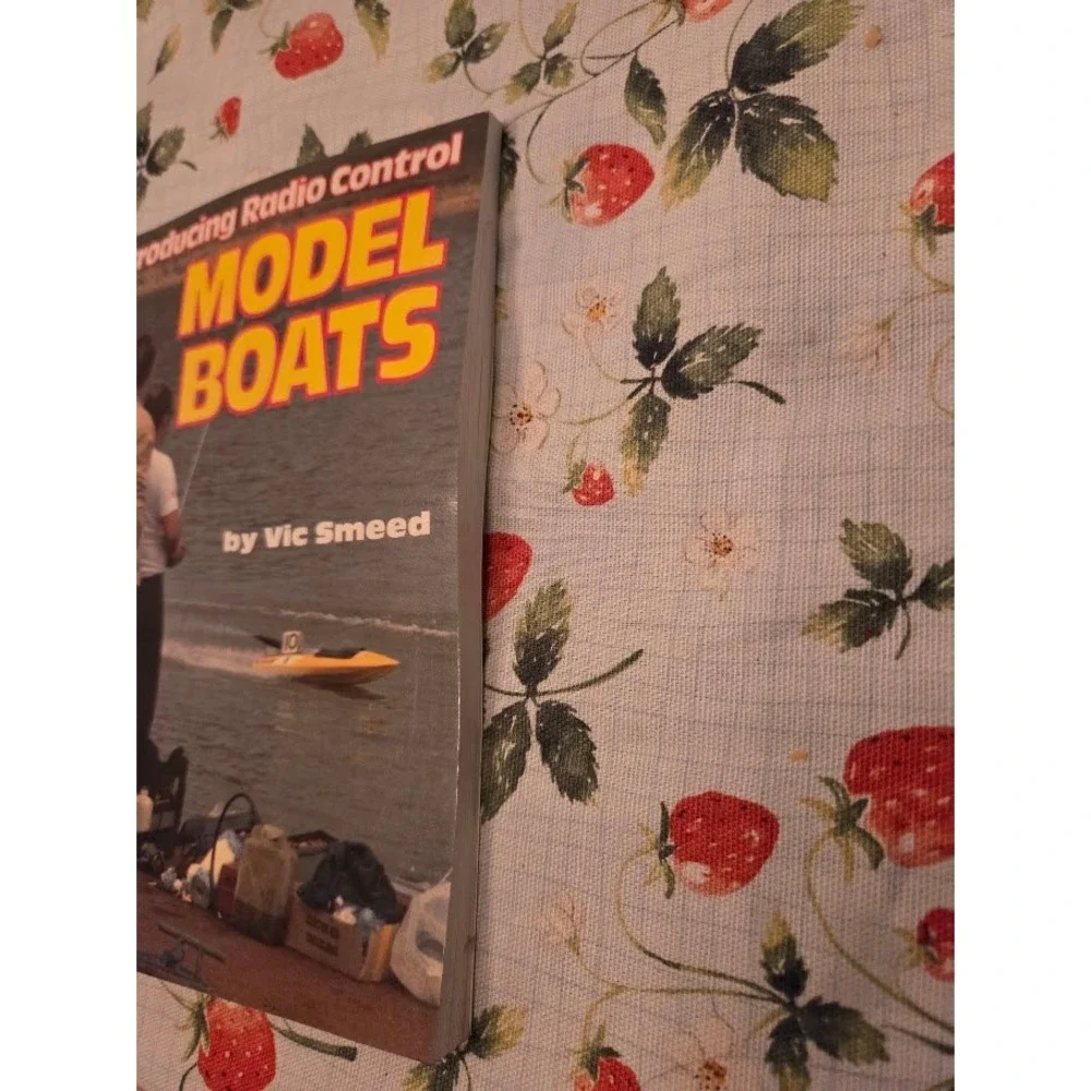 Introducing Radio Control Model Boats by Vic Smeed Paperback Book 0852428030